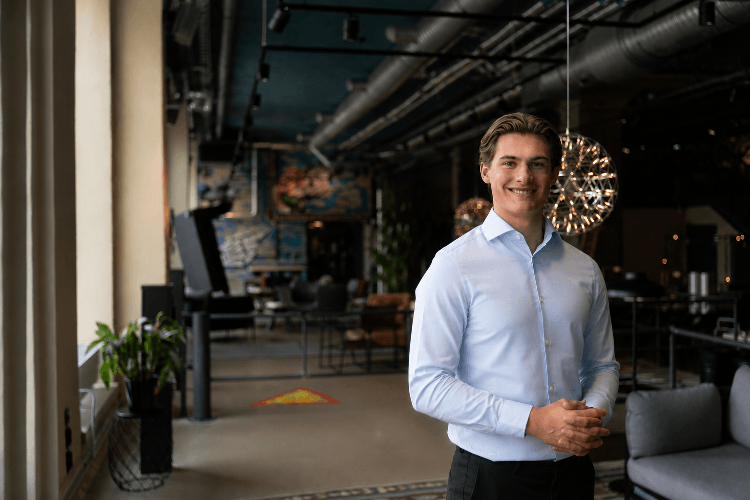 Simon Bäckström – Dinmedia marknadsföringsbyrå i Västerås